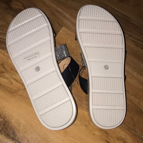 NWT Henry Ferrera Sandals Faux Leather Upper - Picture 5 of 8